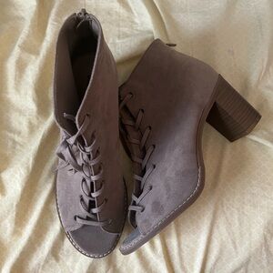 NWOT Old Navy Lace Up Open Toe Booties US Women’s Size 9